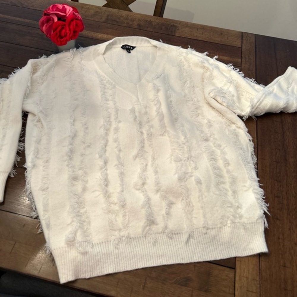 J.NNA  V-Neck Fringe Sweater Wool White Size Medium NWOT